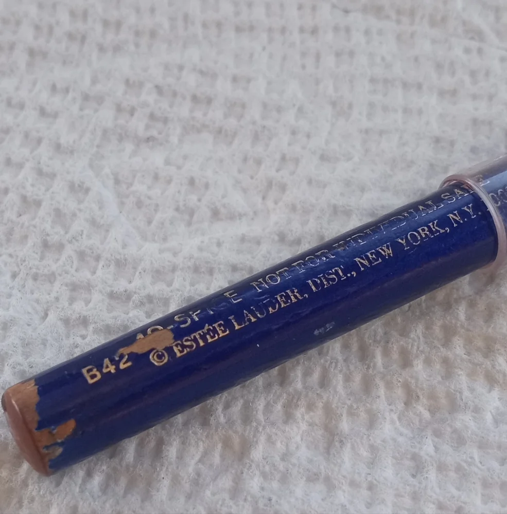 Estee Lauder Lip Defining Wooden Pencil Spice 10 Lightweight Creamy Long Lasting